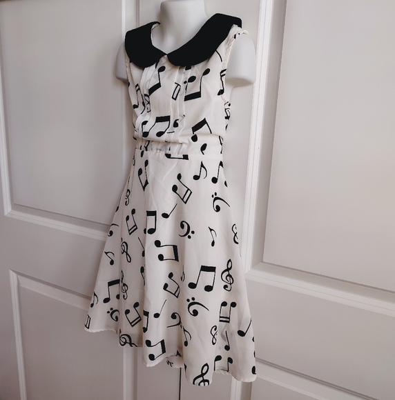 Ruby Rox Music Note Dress - Picture 3 of 5